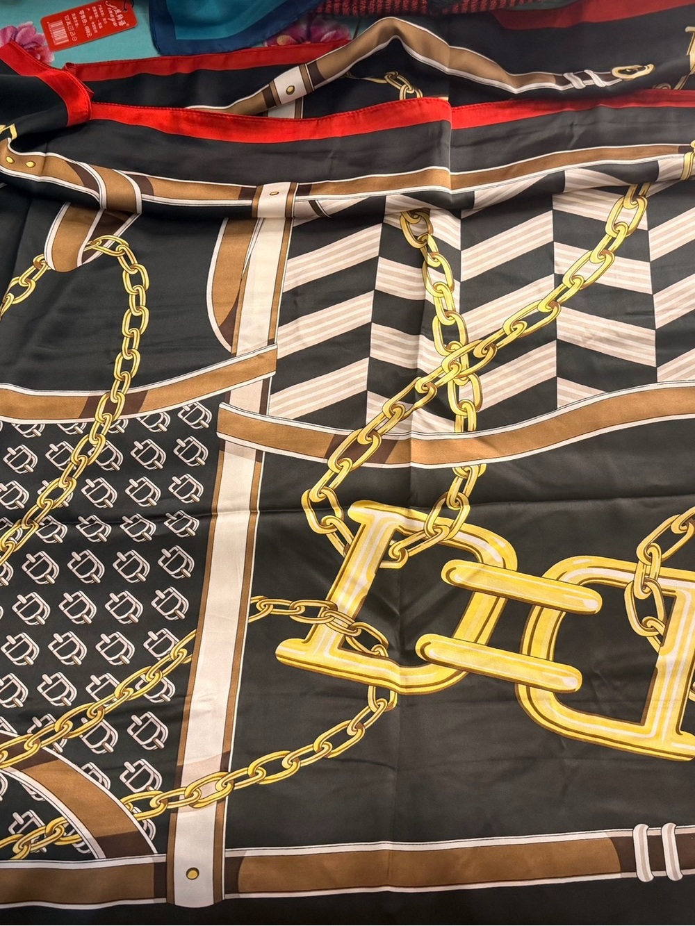 Two Stylish Patterned Scarves - Picture 3 of 8